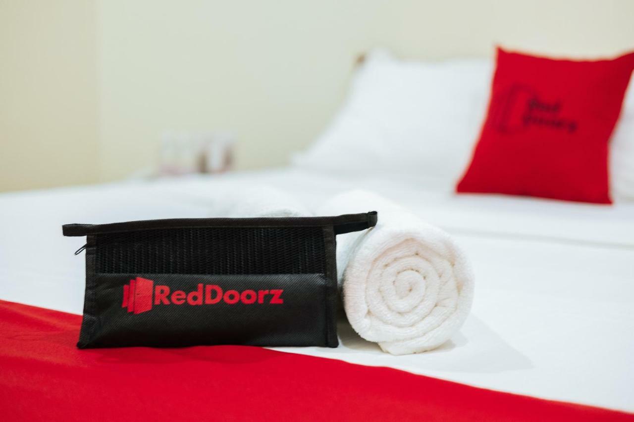 Reddoorz Premium Near Pristine Beach Puerto Princesa Екстериор снимка