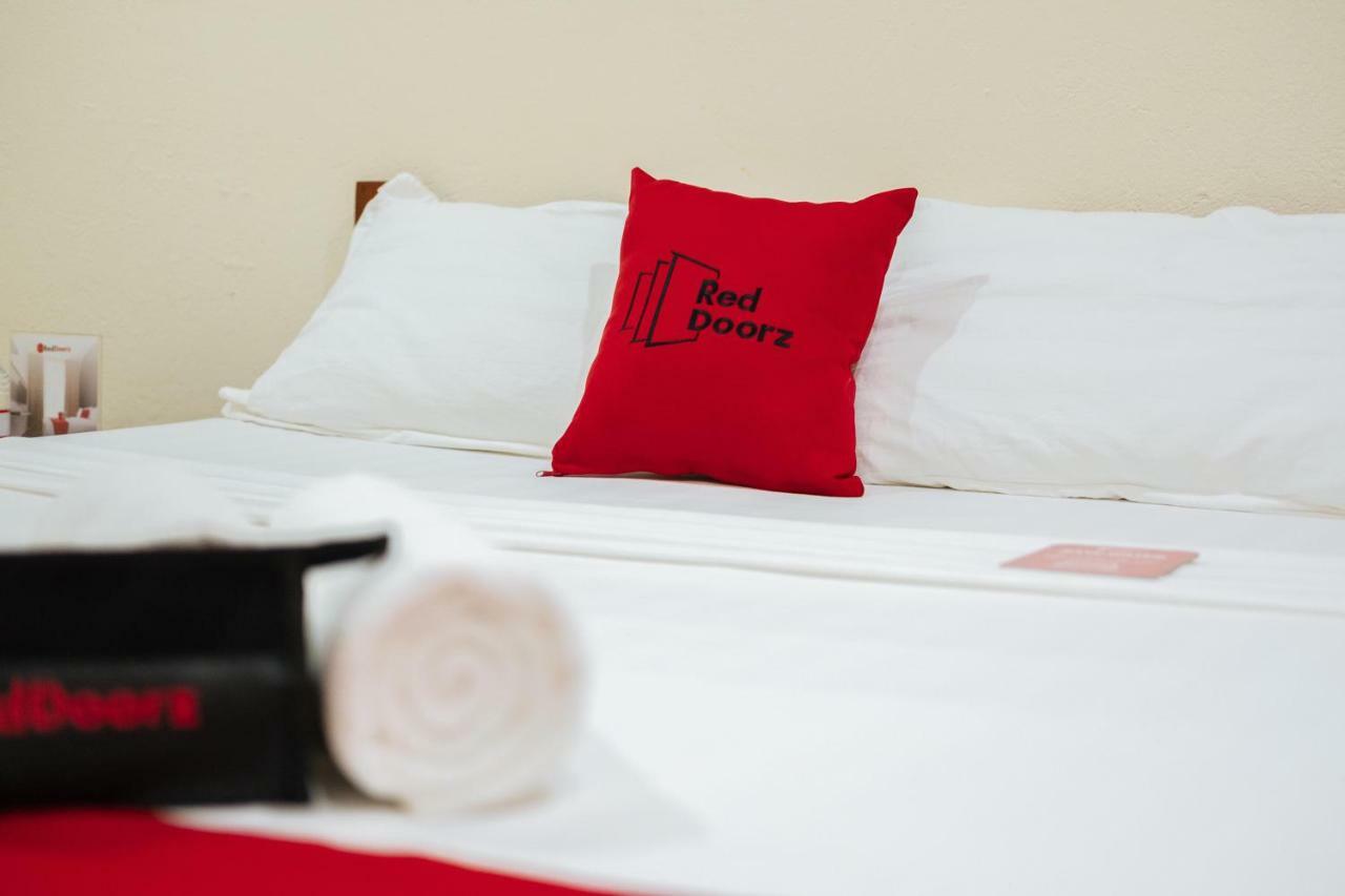 Reddoorz Premium Near Pristine Beach Puerto Princesa Екстериор снимка